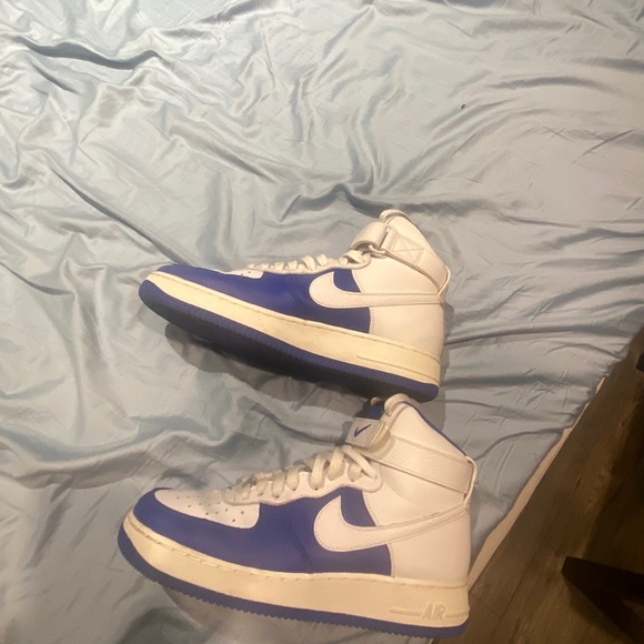 Size 12 men… Nike Air Force blue and white fairly new - Picture 5 of 5